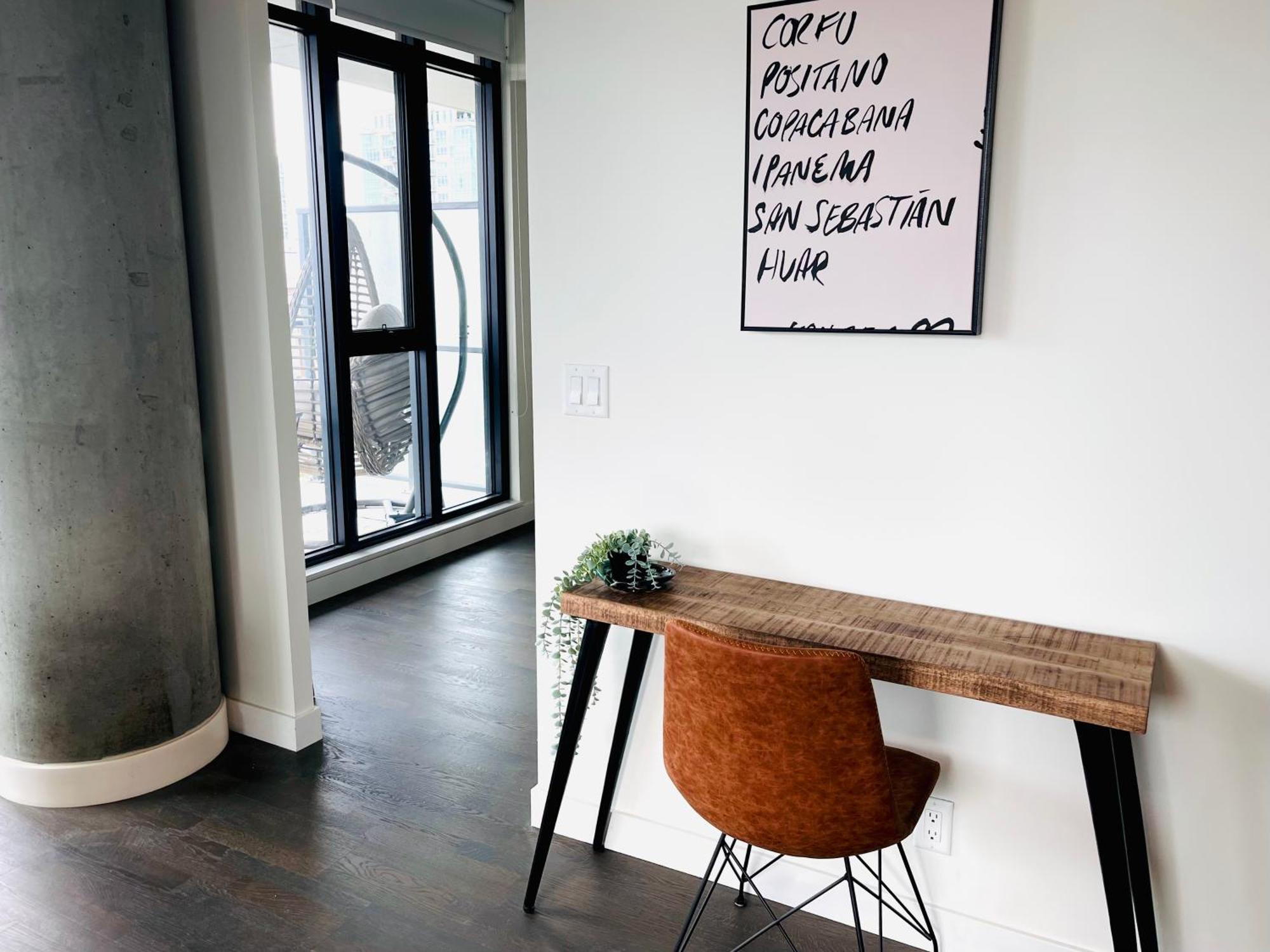 Luxury Dt, 2 Bedroom Deal, Private Balcony, Full Kitchen, Gym - Free Parking YYC Екстериор снимка